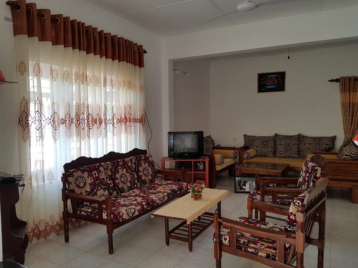 Lotus Villa Bentota Exterior photo